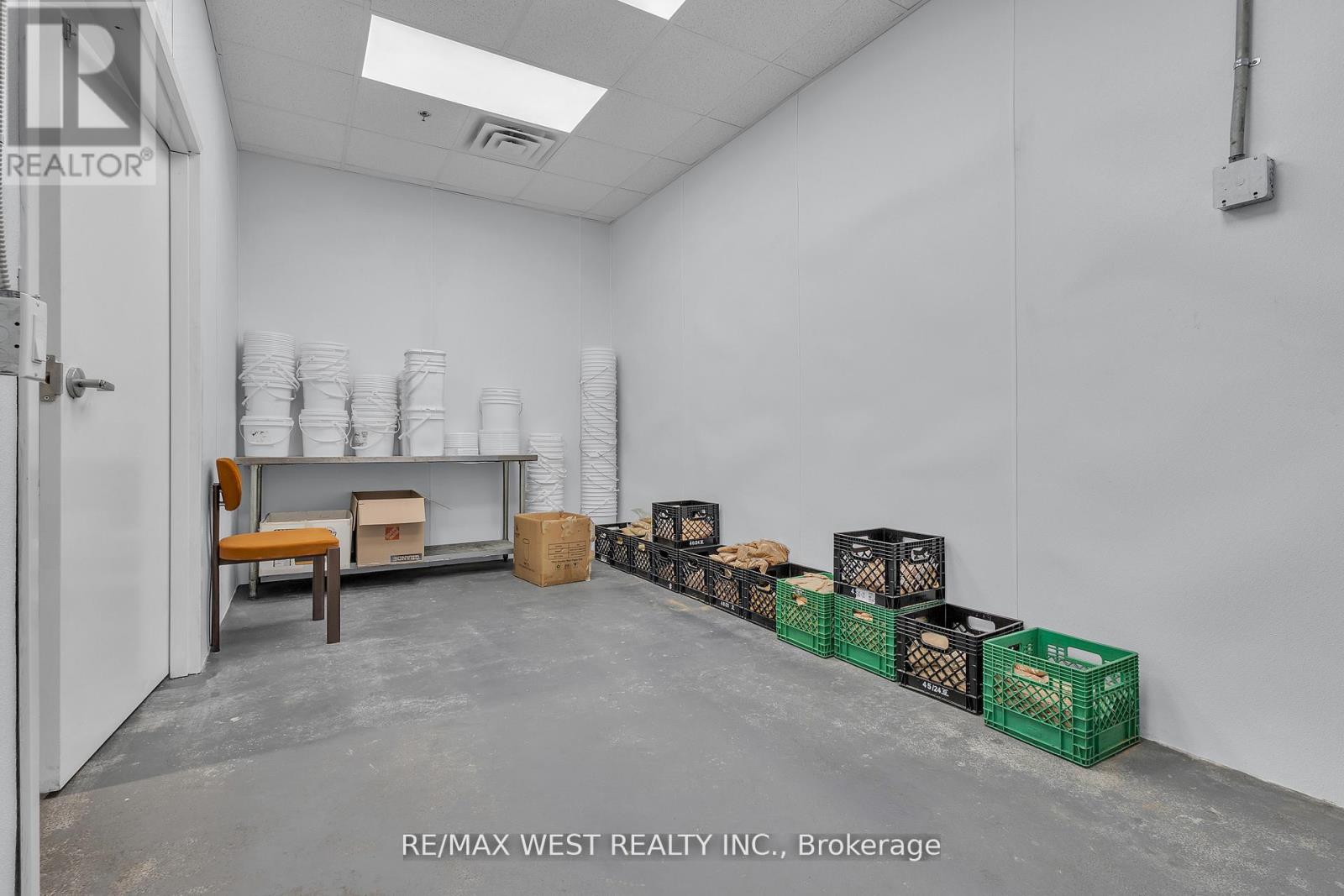 17&18 - 418 Hanlan Road, Vaughan, Ontario  L4L 4Z1 - Photo 38 - N12488754