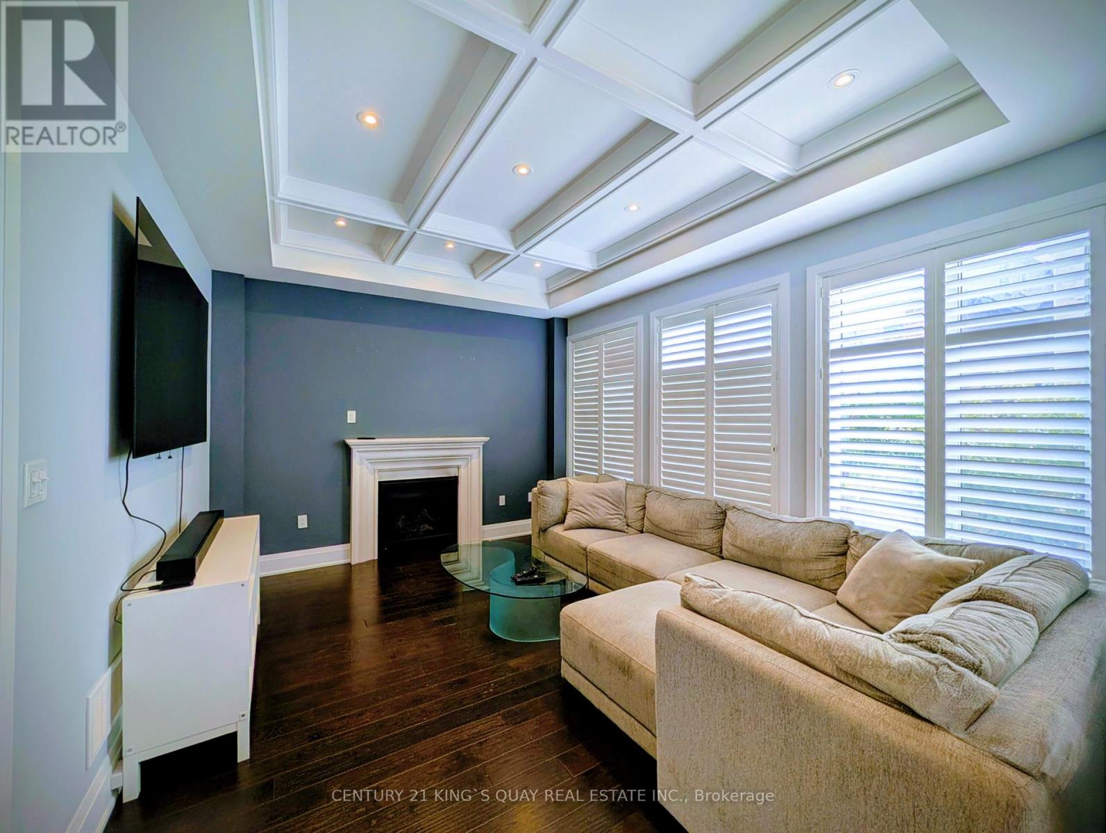 39 Giardina Crescent, Richmond Hill, Ontario  L4B 0G1 - Photo 2 - N12488802