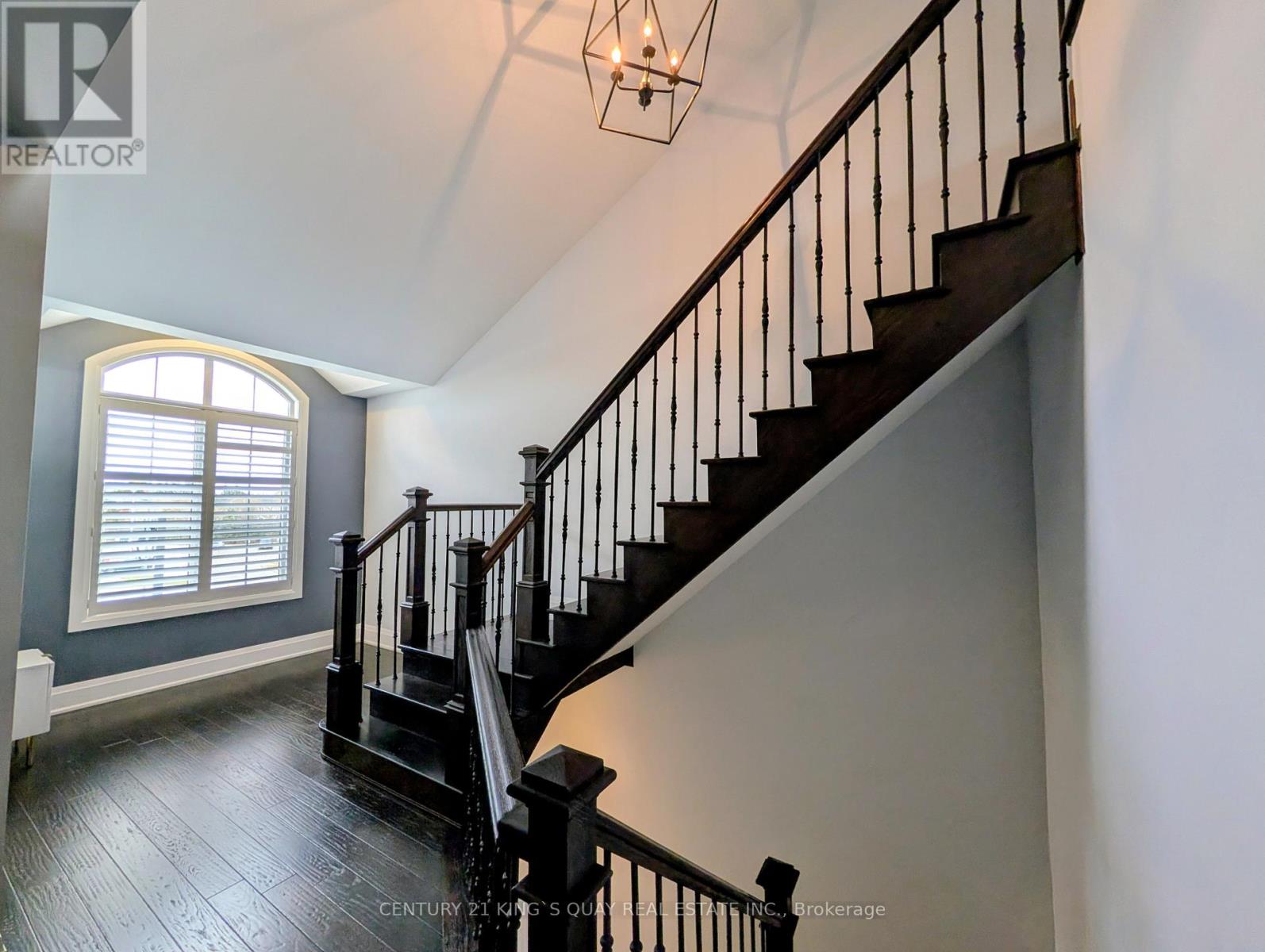 39 Giardina Crescent, Richmond Hill, Ontario  L4B 0G1 - Photo 5 - N12488802