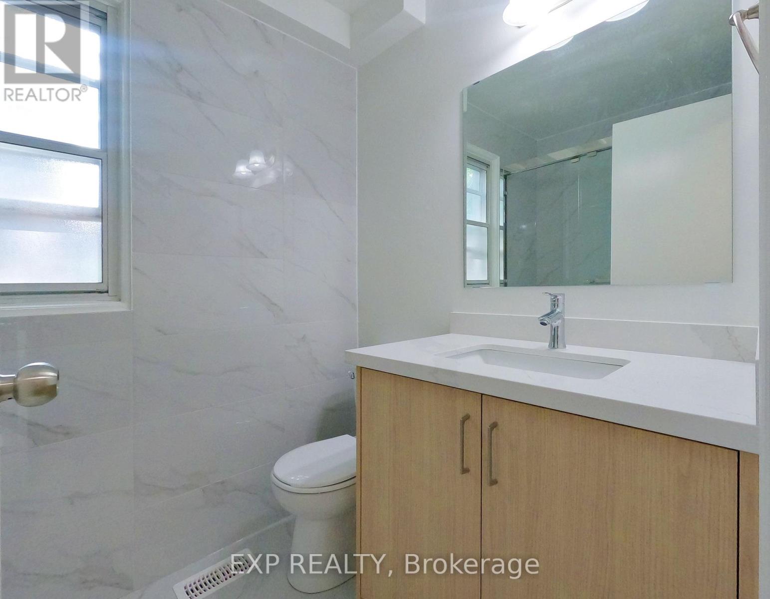 Main Lv - 101 Roseview Avenue, Richmond Hill, Ontario  L4C 1C6 - Photo 8 - N12488854