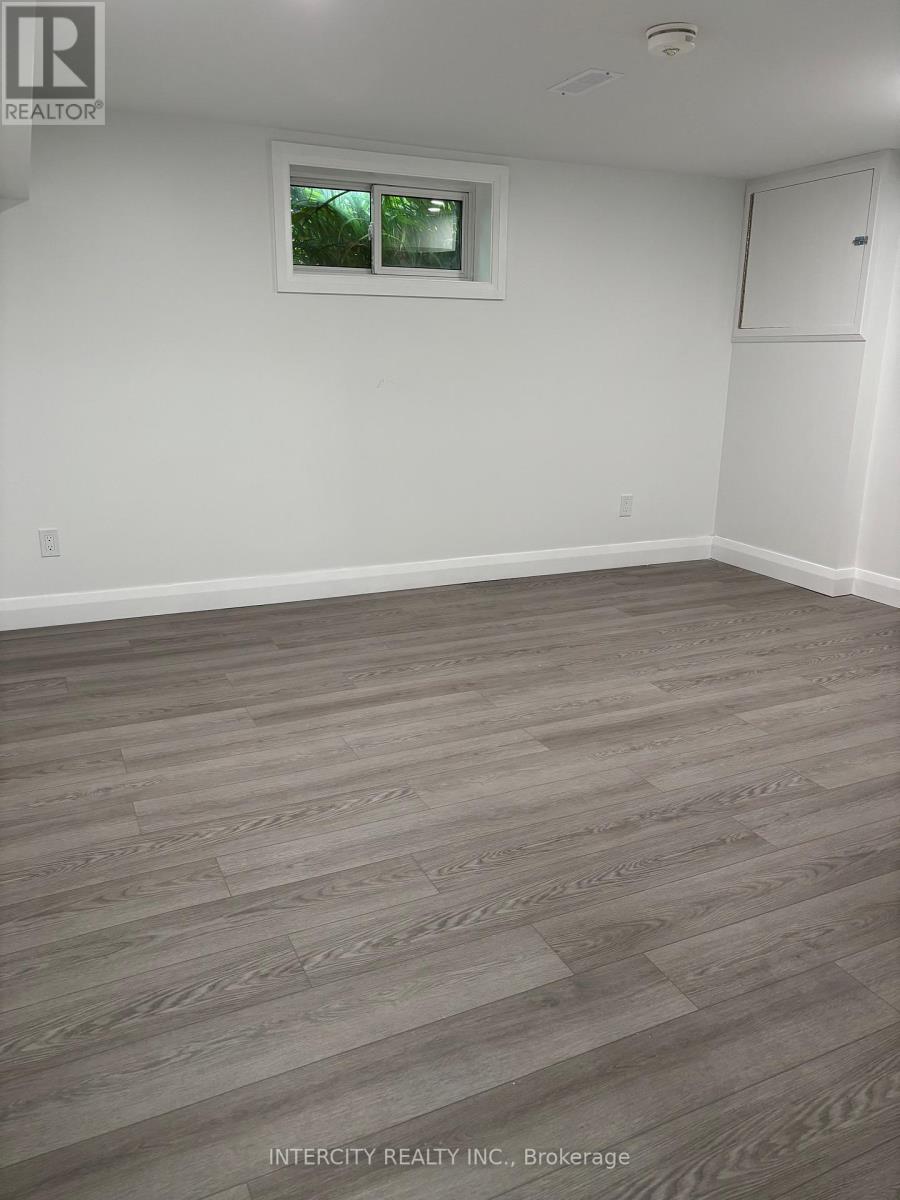 90 Coldwater Road W, Orillia, Ontario  L3V 5L5 - Photo 11 - S12487850