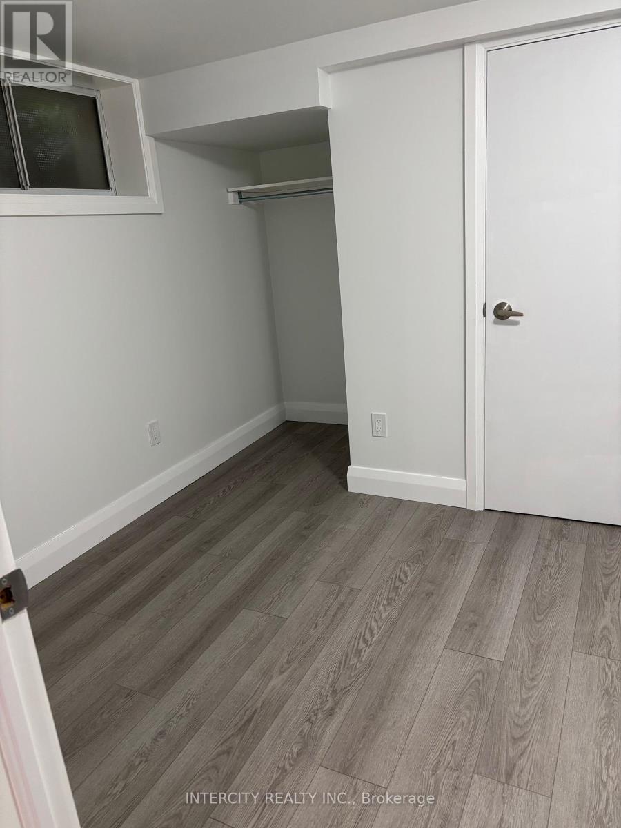 90 Coldwater Road W, Orillia, Ontario  L3V 5L5 - Photo 12 - S12487850