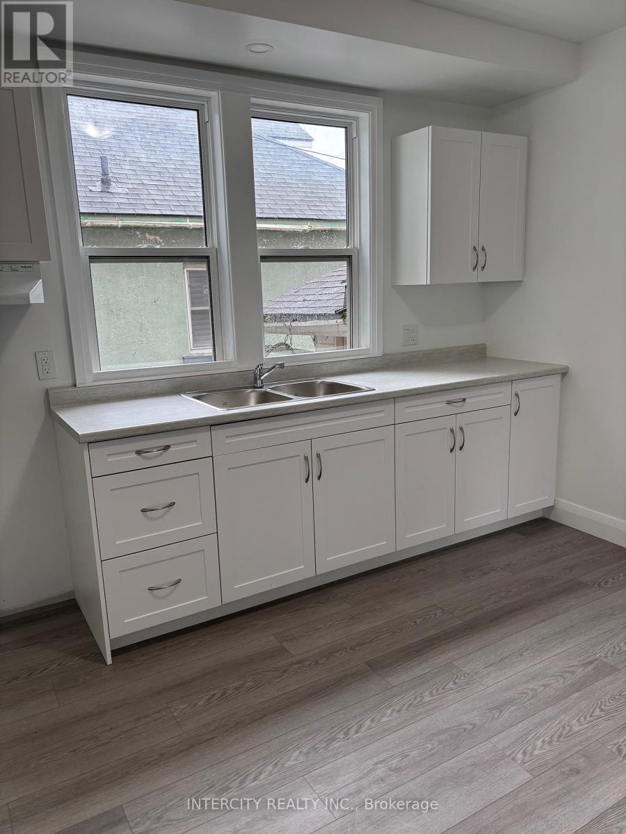 90 Coldwater Road W, Orillia, Ontario  L3V 5L5 - Photo 14 - S12487850