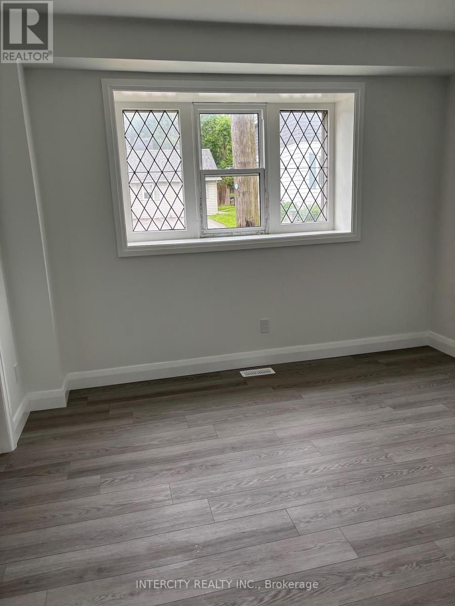 90 Coldwater Road W, Orillia, Ontario  L3V 5L5 - Photo 20 - S12487850