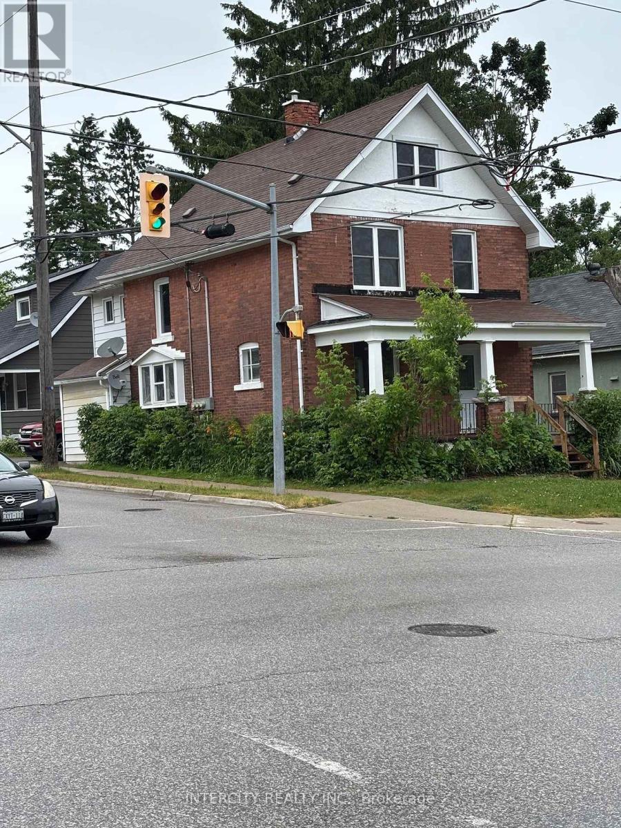 90 Coldwater Road W, Orillia, Ontario  L3V 5L5 - Photo 3 - S12487850