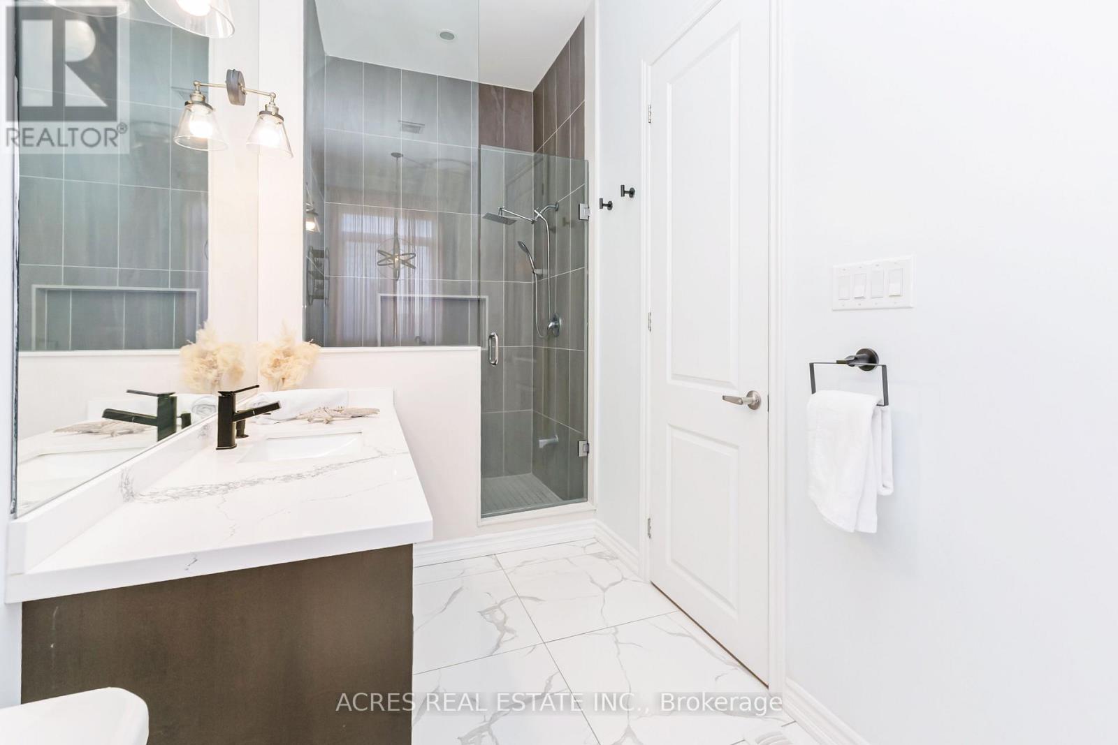 96 Redmond Crescent, Springwater, Ontario  L9X 1Z8 - Photo 16 - S12487962