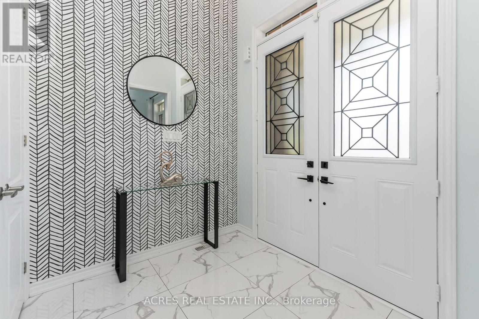 96 Redmond Crescent, Springwater, Ontario  L9X 1Z8 - Photo 3 - S12487962