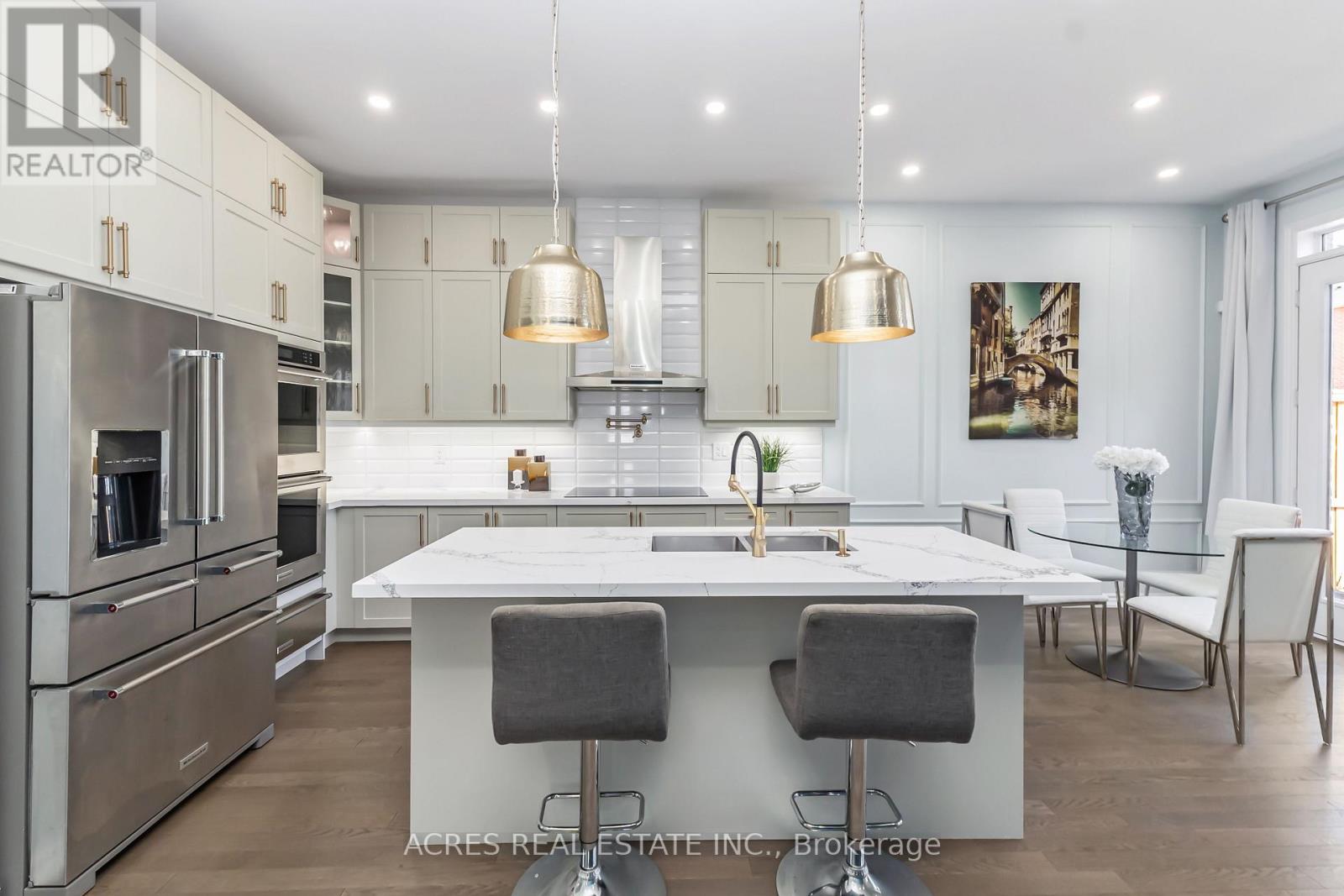 96 Redmond Crescent, Springwater, Ontario  L9X 1Z8 - Photo 6 - S12487962