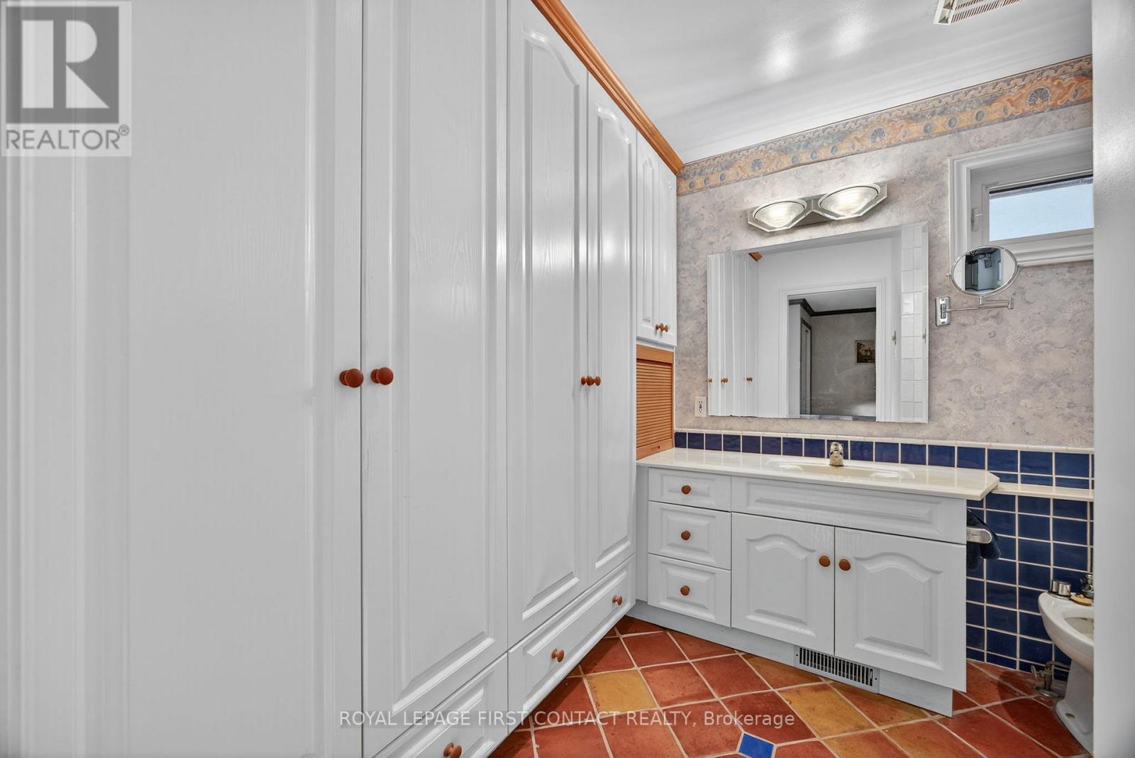 7 Maplecrest Road, Springwater, Ontario  L9X 0P8 - Photo 24 - S12488086