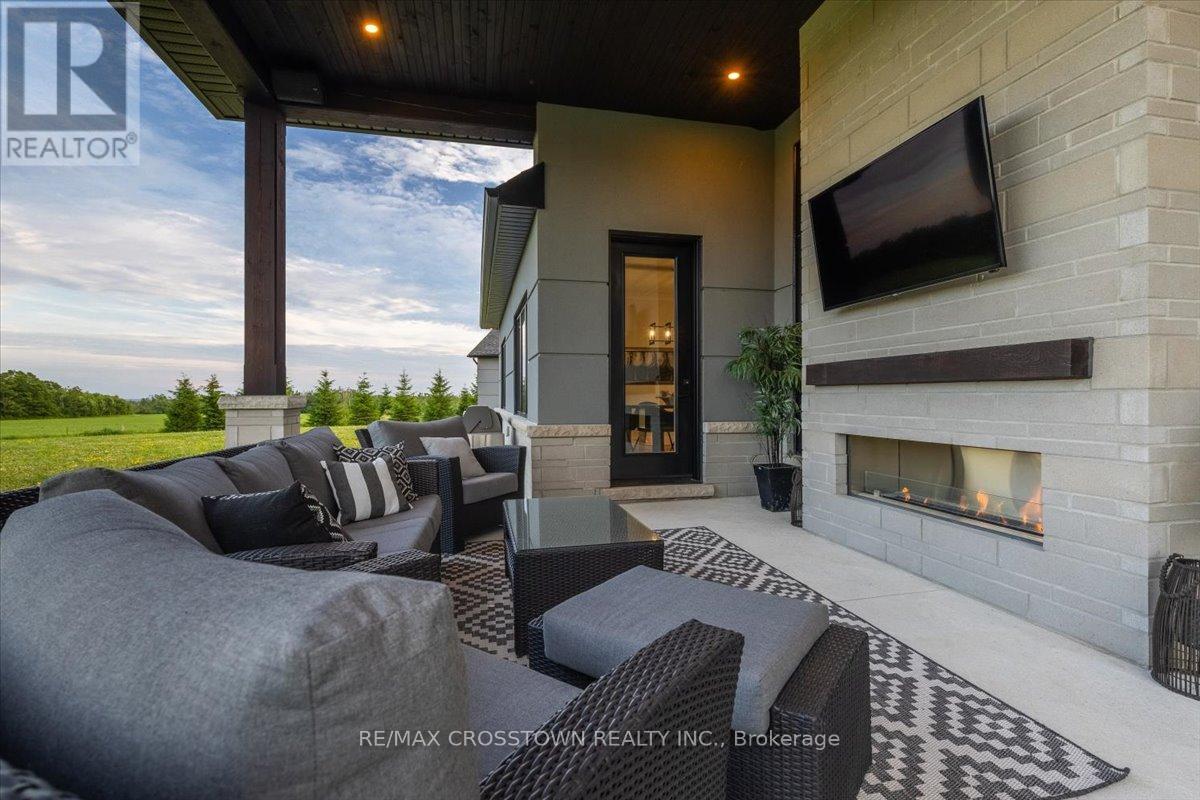 1 Best Court, Oro-Medonte, Ontario  L0L 2L0 - Photo 8 - S12488110