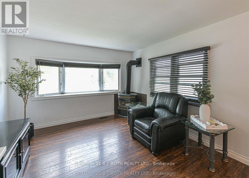 1296 Madison Street, Severn, Ontario  L3V 0V1 - Photo 10 - S12488222