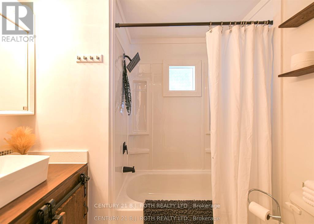 1296 Madison Street, Severn, Ontario  L3V 0V1 - Photo 22 - S12488222