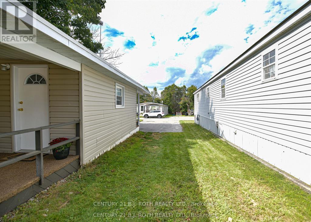 1296 Madison Street, Severn, Ontario  L3V 0V1 - Photo 29 - S12488222
