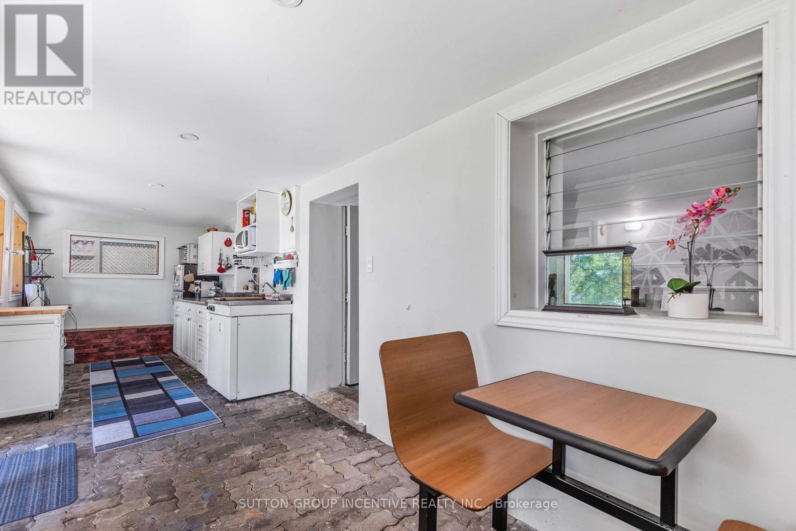 149 Blake Street, Barrie, Ontario  L4M 1K4 - Photo 25 - S12488328