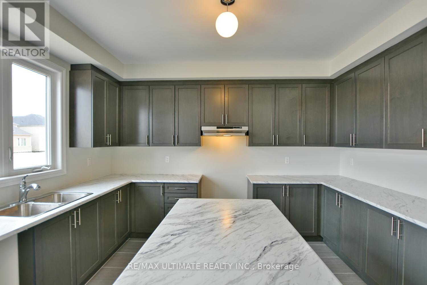 16 Mclean Avenue, Collingwood, Ontario  L9Y 3V2 - Photo 12 - S12488606