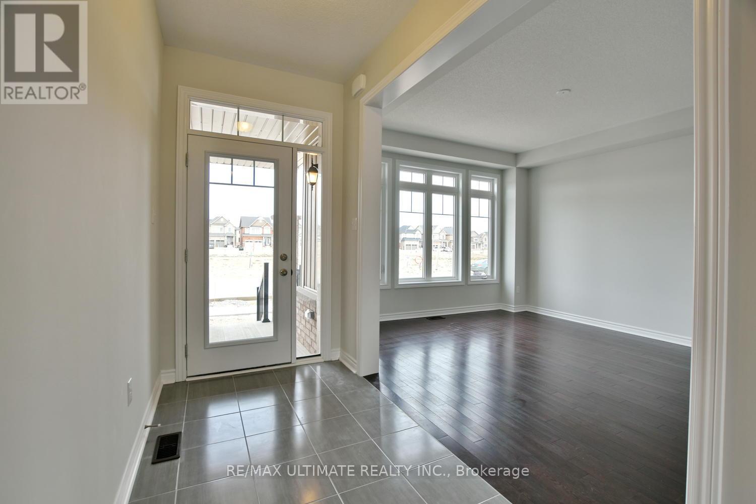 16 Mclean Avenue, Collingwood, Ontario  L9Y 3V2 - Photo 3 - S12488606