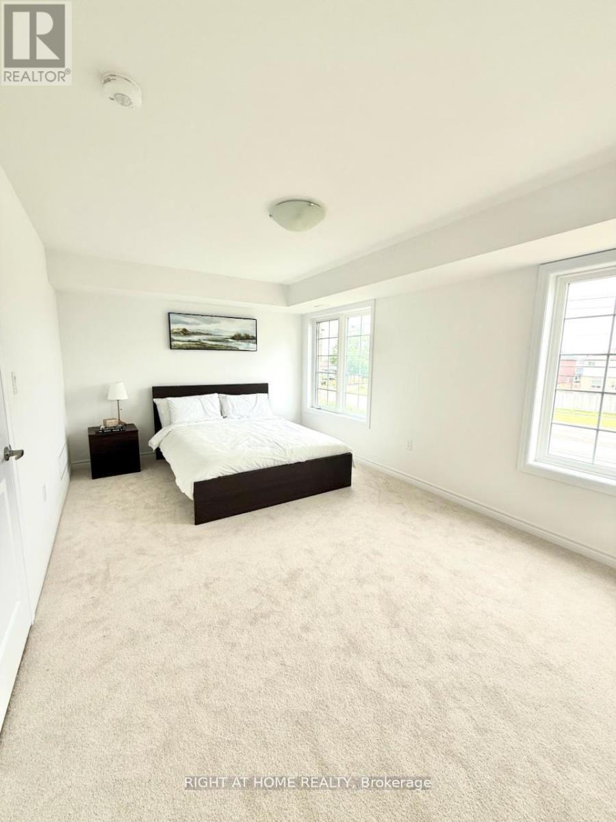 #2 - 31 Pumpkin Corner Crescent, Barrie, Ontario  L9J 0T5 - Photo 11 - S12488628