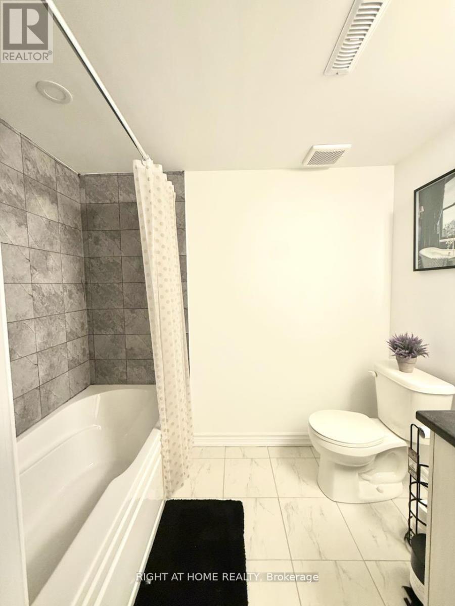 #2 - 31 Pumpkin Corner Crescent, Barrie, Ontario  L9J 0T5 - Photo 16 - S12488628