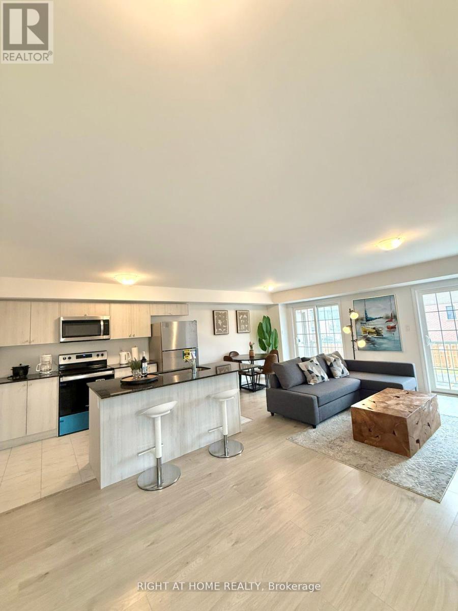 #2 - 31 Pumpkin Corner Crescent, Barrie, Ontario  L9J 0T5 - Photo 5 - S12488628