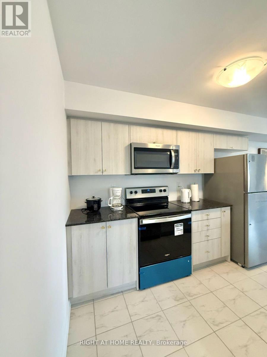 #2 - 31 Pumpkin Corner Crescent, Barrie, Ontario  L9J 0T5 - Photo 7 - S12488628