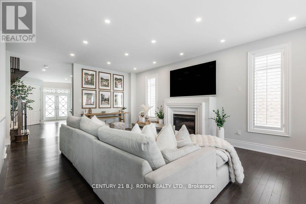 20 Westminster Circle, Barrie (Innis-Shore), Ontario  L4M 0A3 - Photo 11 - S12488890