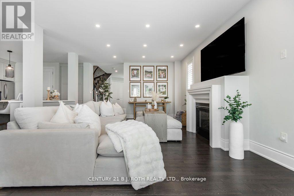 20 Westminster Circle, Barrie (Innis-Shore), Ontario  L4M 0A3 - Photo 13 - S12488890