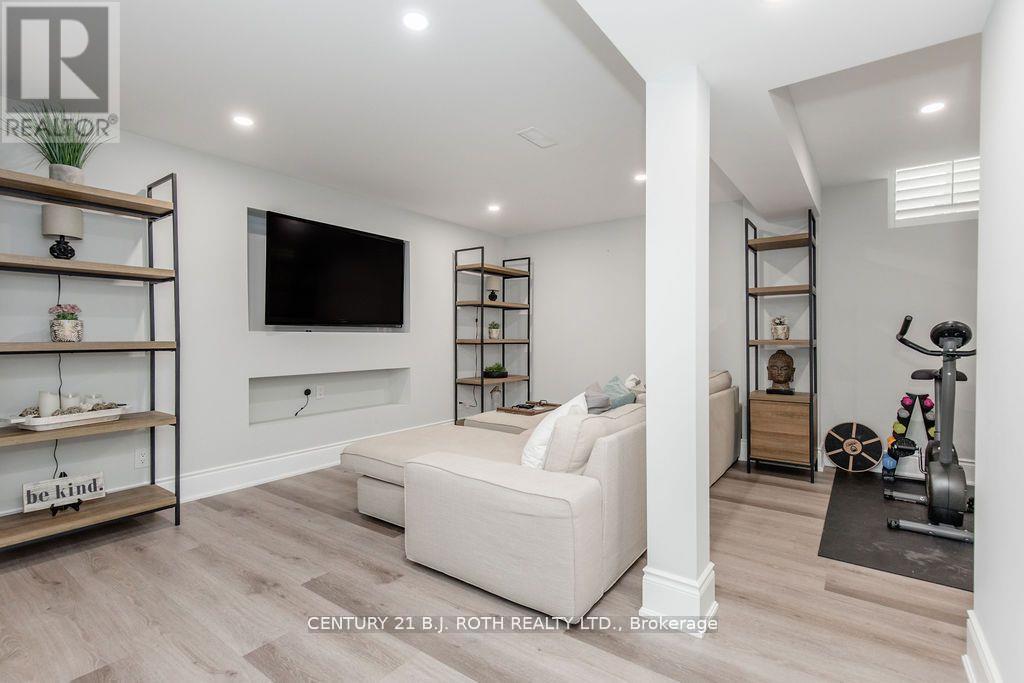 20 Westminster Circle, Barrie (Innis-Shore), Ontario  L4M 0A3 - Photo 41 - S12488890