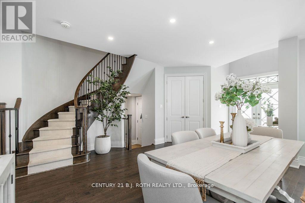 20 Westminster Circle, Barrie (Innis-Shore), Ontario  L4M 0A3 - Photo 5 - S12488890