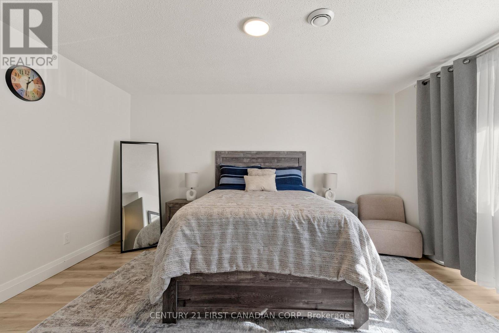 53 - 355 Sandringham Crescent, London South, Ontario  N6C 5K3 - Photo 16 - X12488964