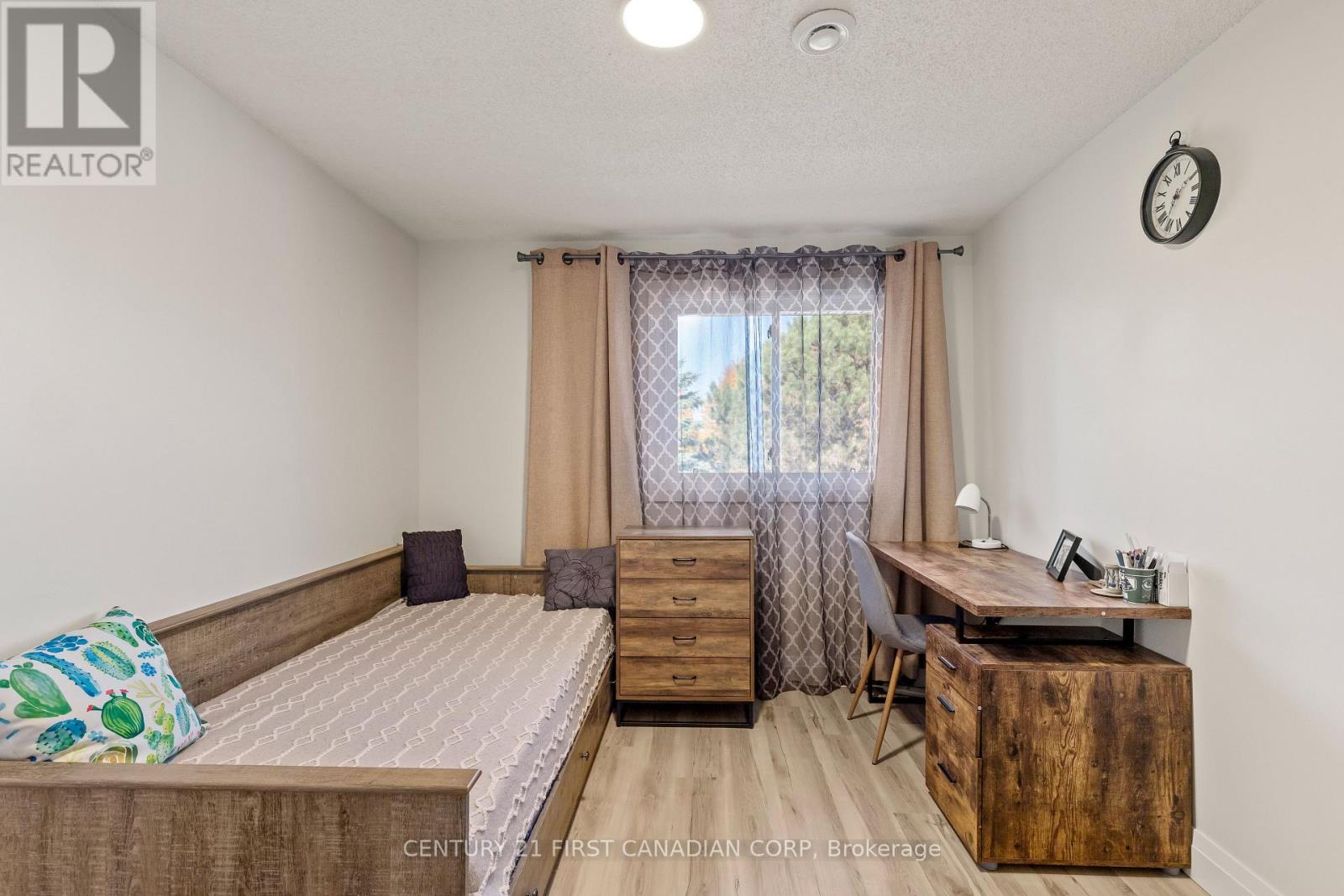 53 - 355 Sandringham Crescent, London South, Ontario  N6C 5K3 - Photo 19 - X12488964