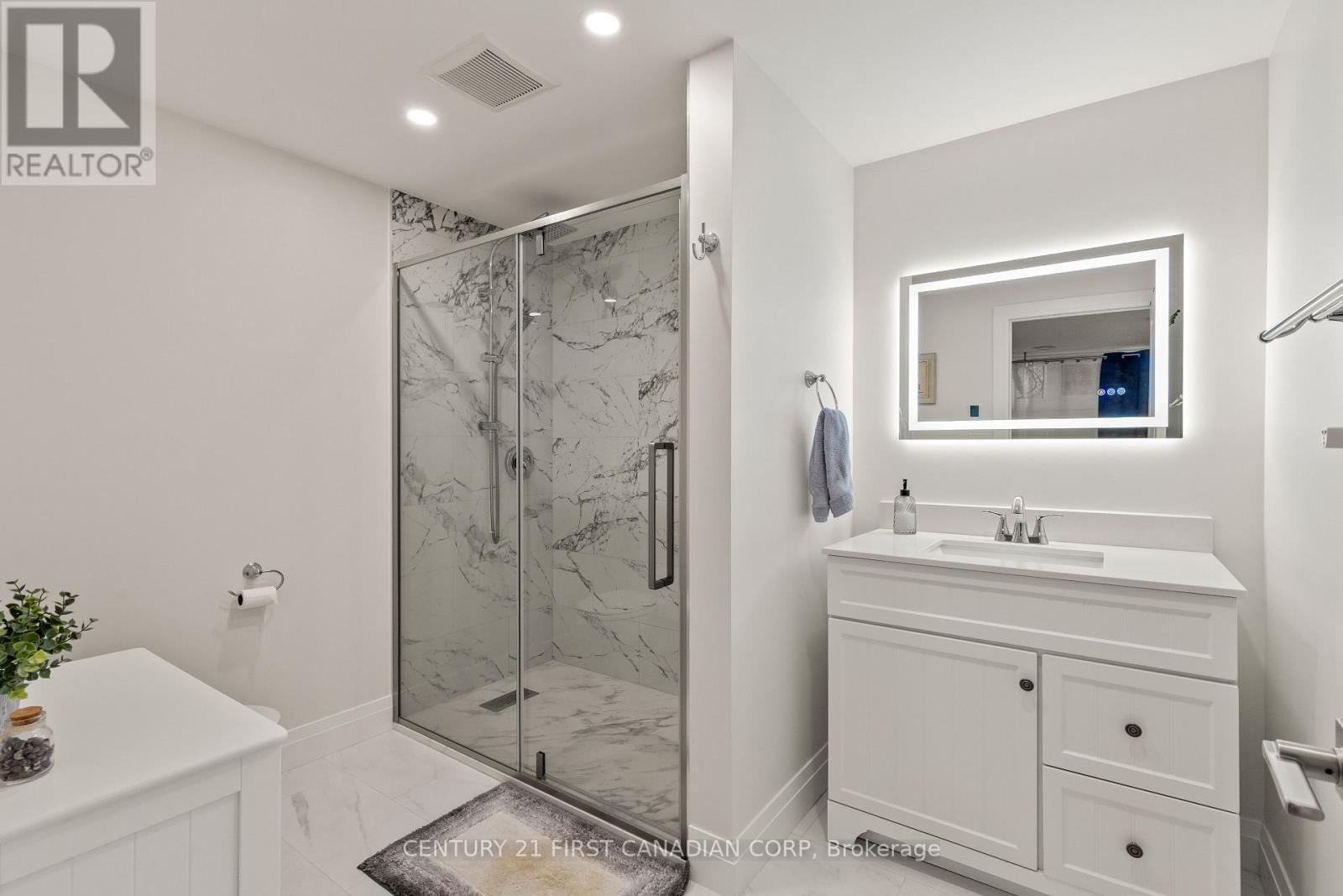 53 - 355 Sandringham Crescent, London South, Ontario  N6C 5K3 - Photo 24 - X12488964