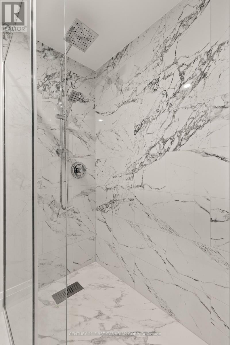 53 - 355 Sandringham Crescent, London South, Ontario  N6C 5K3 - Photo 25 - X12488964