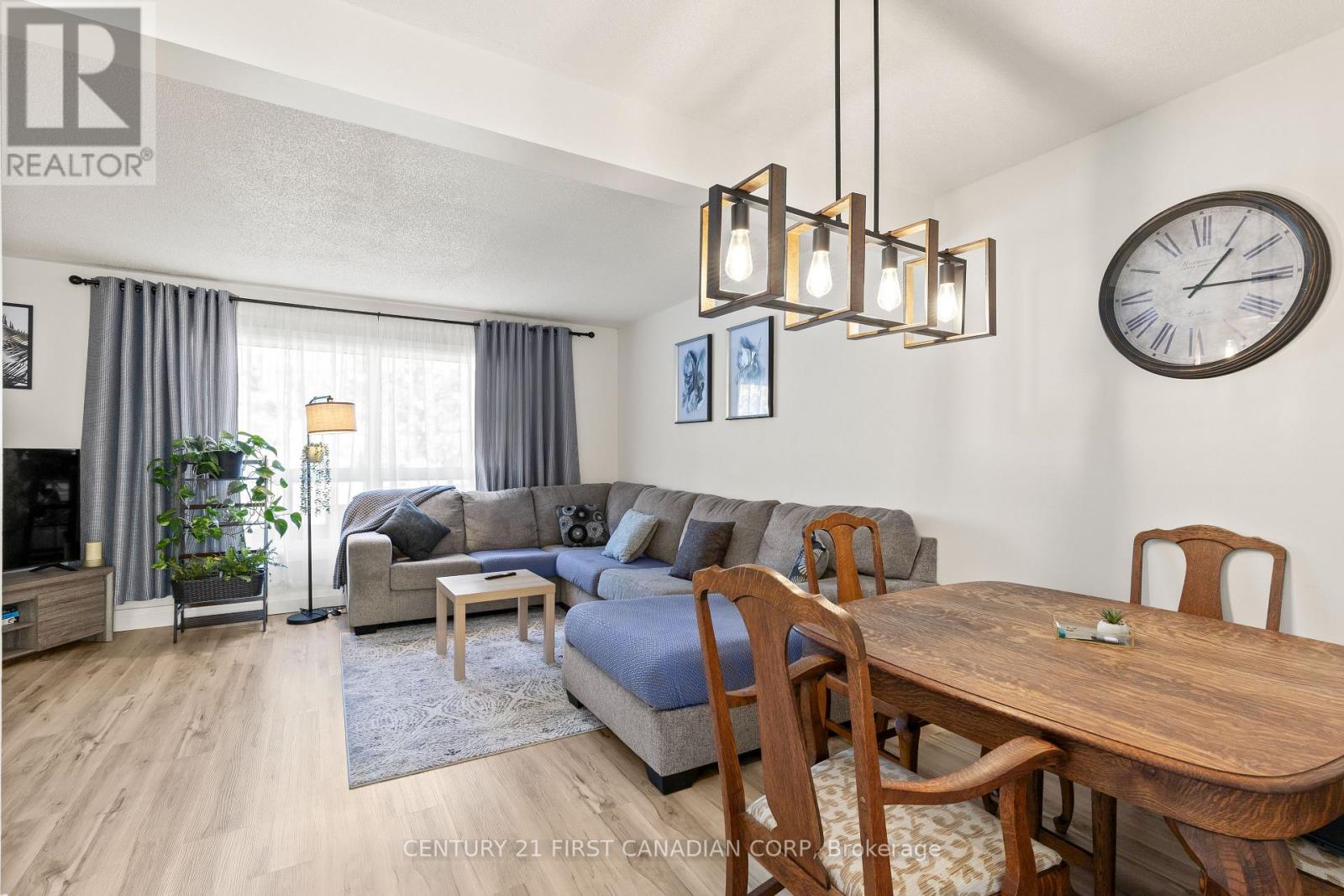 53 - 355 Sandringham Crescent, London South, Ontario  N6C 5K3 - Photo 6 - X12488964