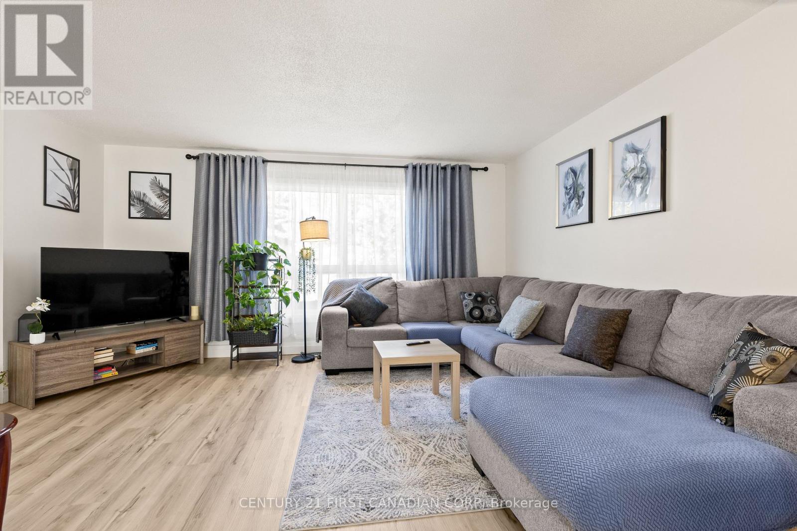 53 - 355 Sandringham Crescent, London South, Ontario  N6C 5K3 - Photo 8 - X12488964