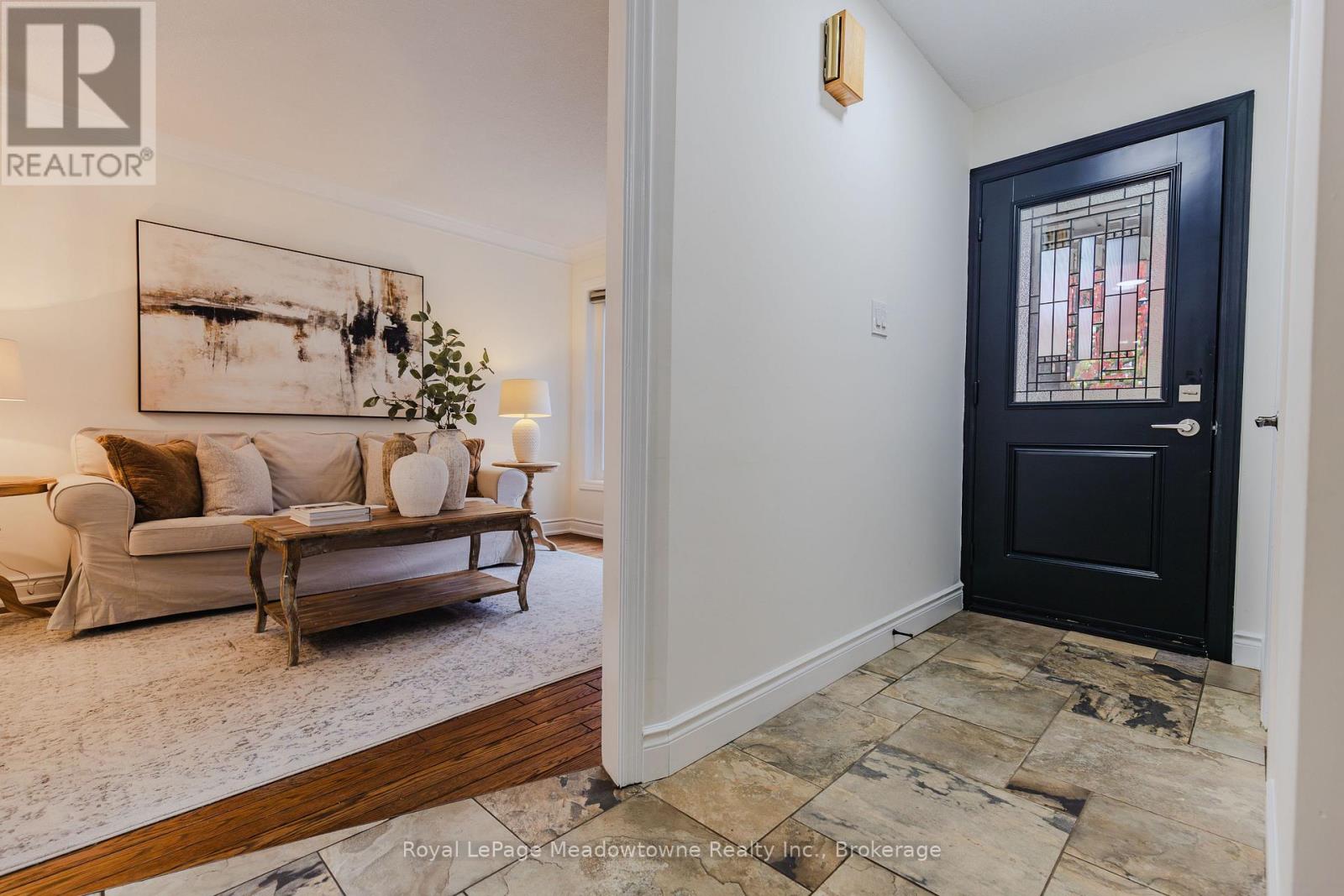 196 Chalmers Street, Oakville, Ontario  L6L 5R9 - Photo 12 - W12488954