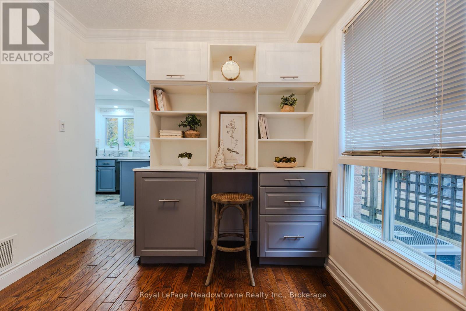 196 Chalmers Street, Oakville, Ontario  L6L 5R9 - Photo 18 - W12488954