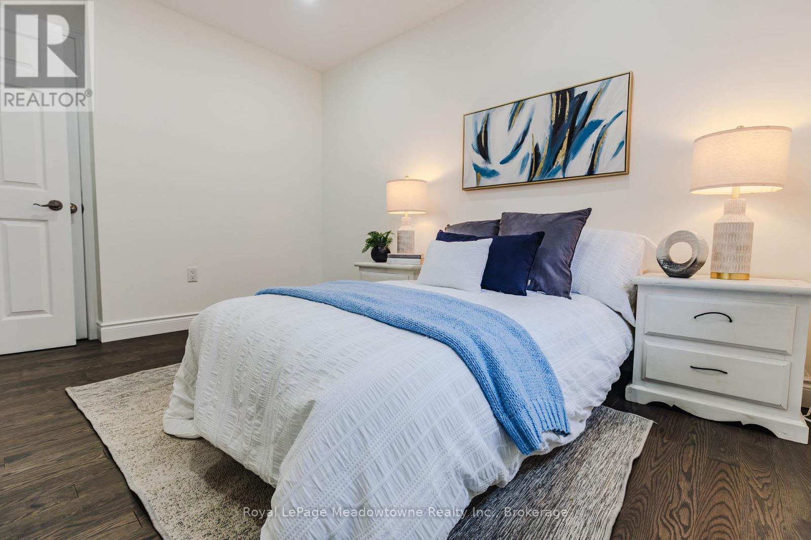 196 Chalmers Street, Oakville, Ontario  L6L 5R9 - Photo 32 - W12488954