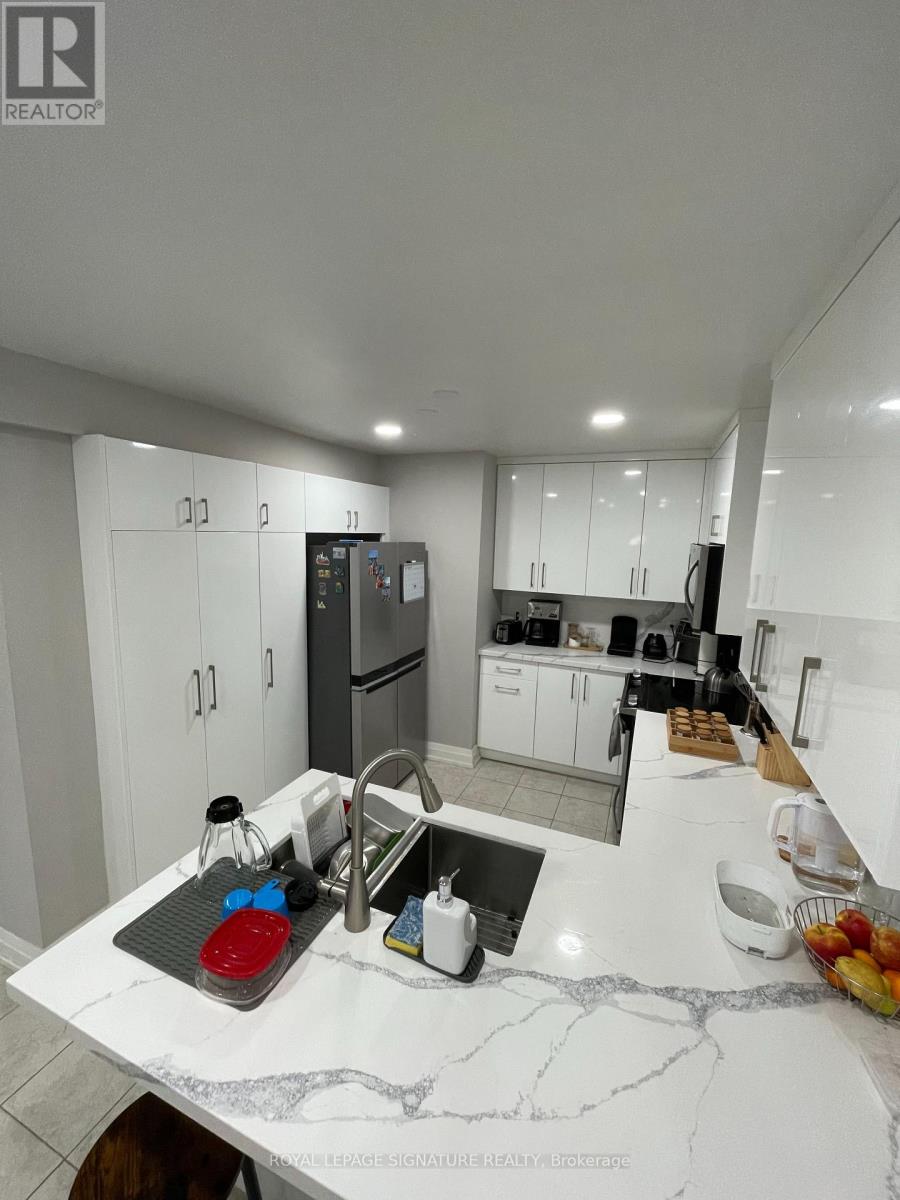 Lower - 1494 King Street W, Toronto, Ontario  M6K 1J3 - Photo 4 - W12487749