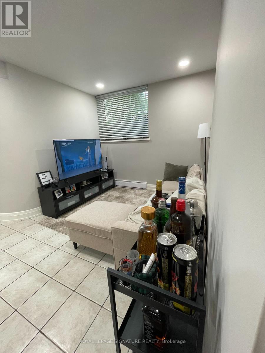 Lower - 1494 King Street W, Toronto, Ontario  M6K 1J3 - Photo 7 - W12487749