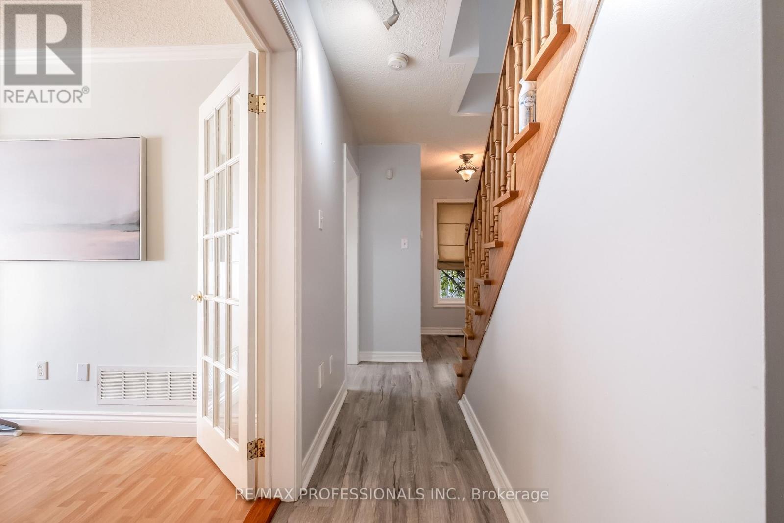 65 Hickorybush Avenue, Brampton, Ontario  L6R 1C8 - Photo 20 - W12487773