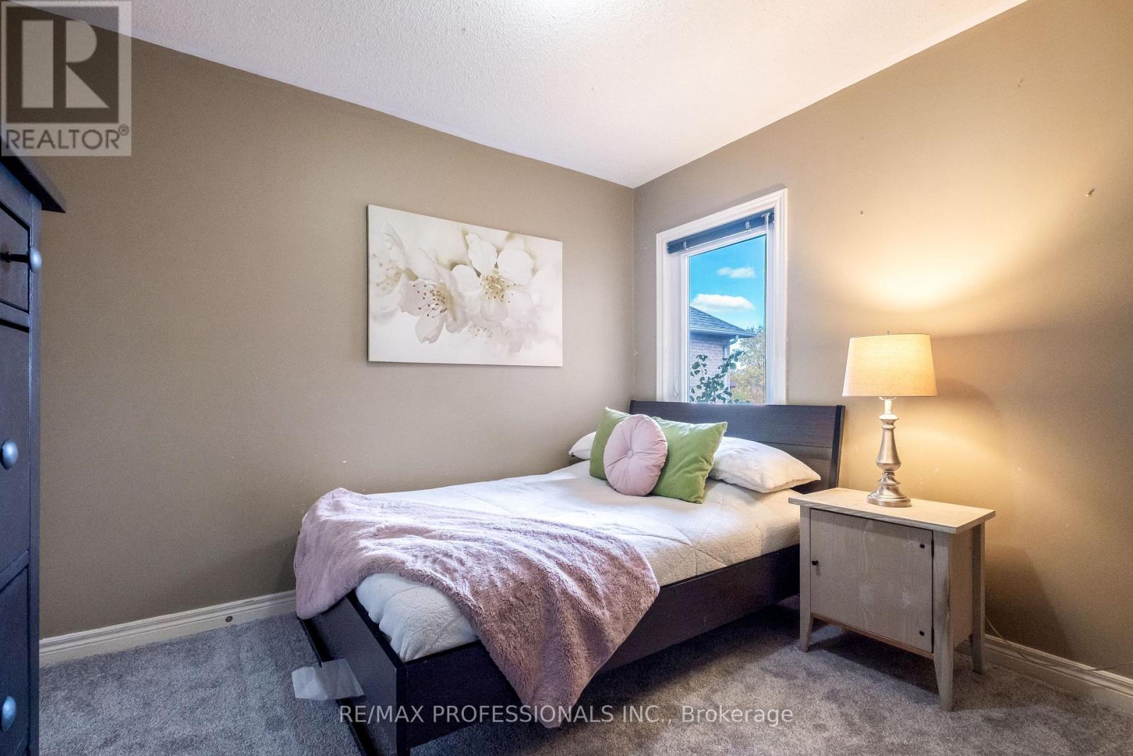 65 Hickorybush Avenue, Brampton, Ontario  L6R 1C8 - Photo 30 - W12487773