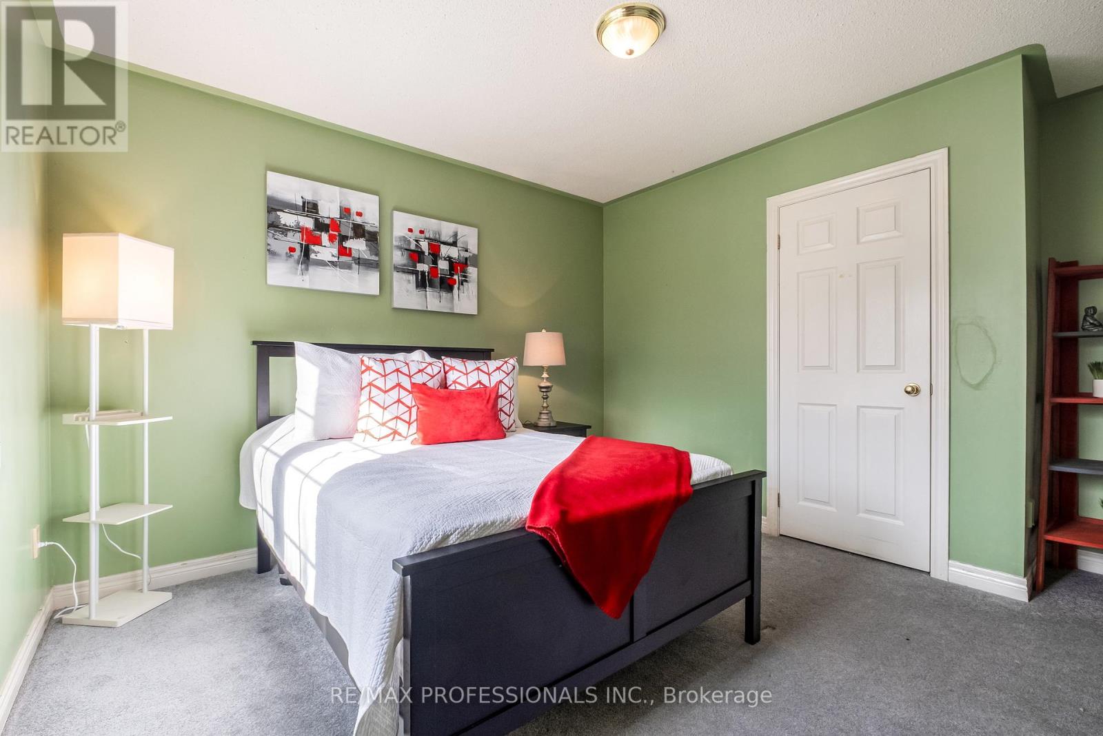 65 Hickorybush Avenue, Brampton, Ontario  L6R 1C8 - Photo 37 - W12487773