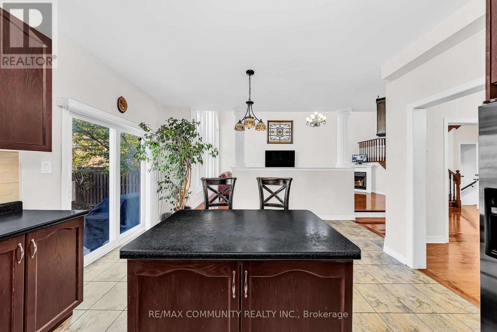 37 Denim Drive, Brampton, Ontario L6P 2R3 - Photo 20 - W12487780