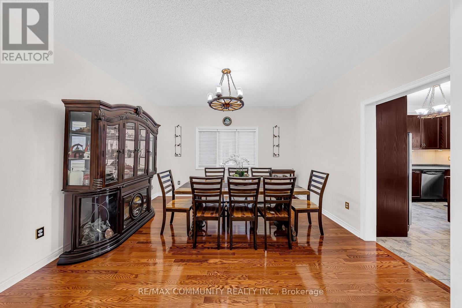 37 Denim Drive, Brampton, Ontario L6P 2R3 - Photo 21 - W12487780