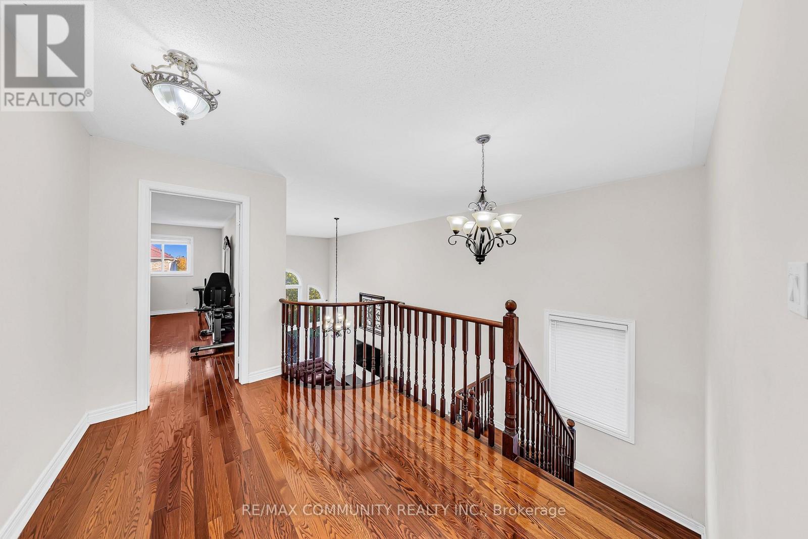 37 Denim Drive, Brampton, Ontario L6P 2R3 - Photo 25 - W12487780