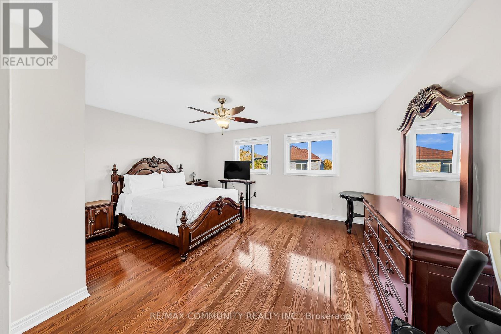 37 Denim Drive, Brampton, Ontario L6P 2R3 - Photo 30 - W12487780