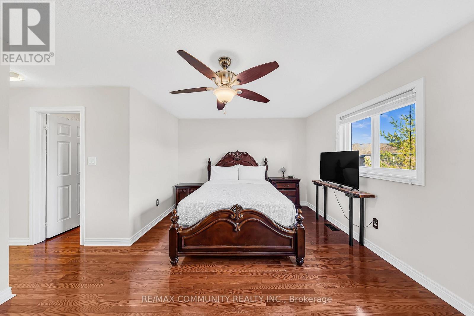 37 Denim Drive, Brampton, Ontario L6P 2R3 - Photo 31 - W12487780