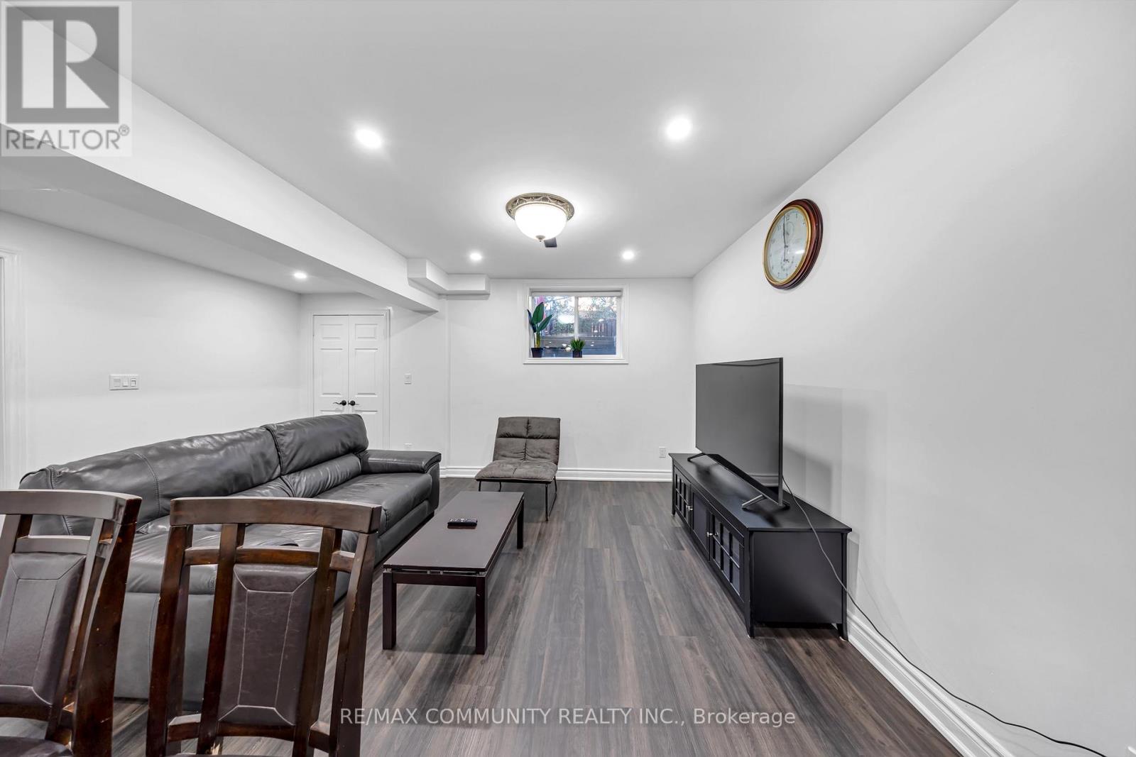 37 Denim Drive, Brampton, Ontario L6P 2R3 - Photo 41 - W12487780