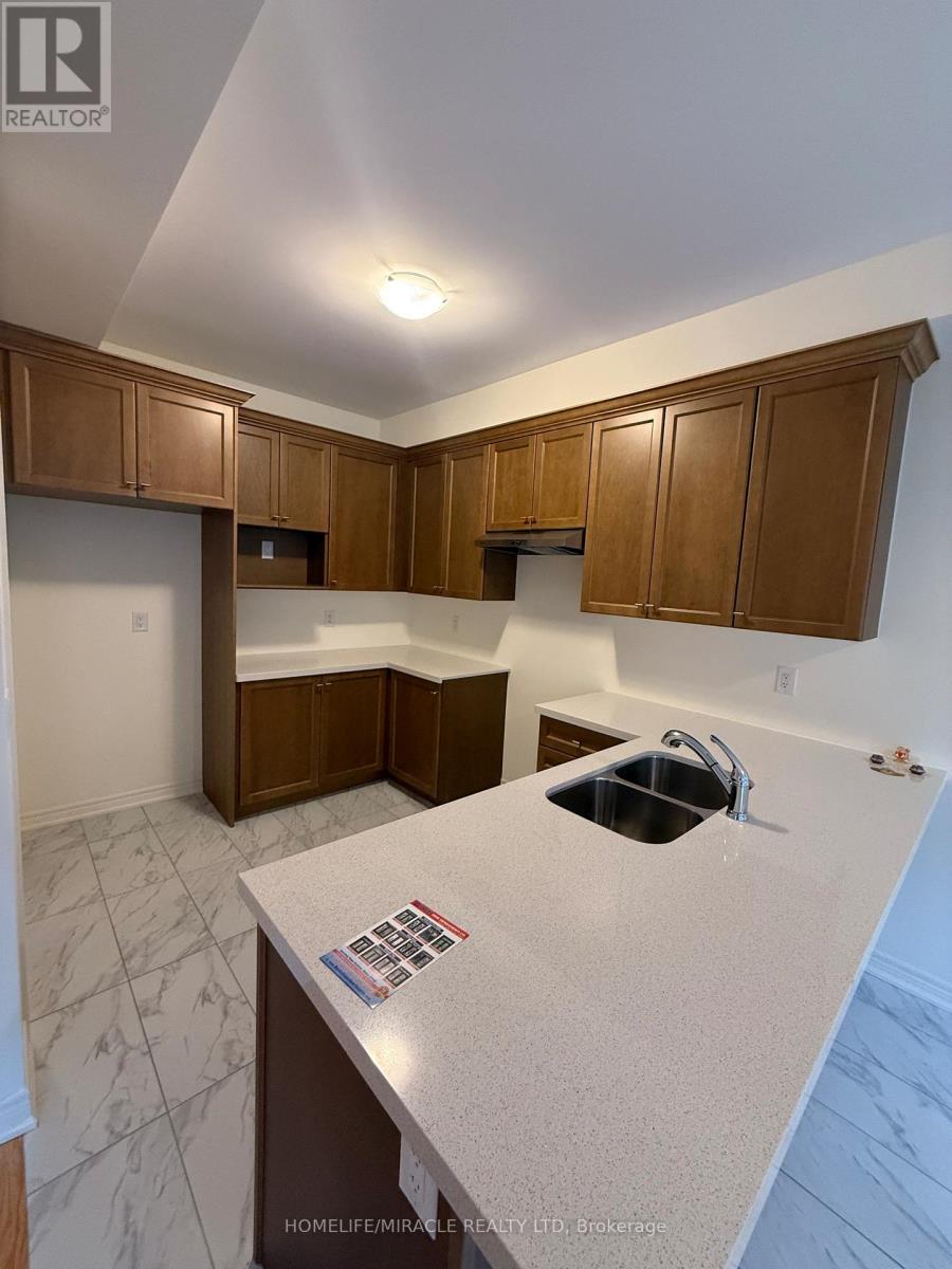 16 Bushwood Trail, Brampton, Ontario  L7A 5J7 - Photo 10 - W12487834