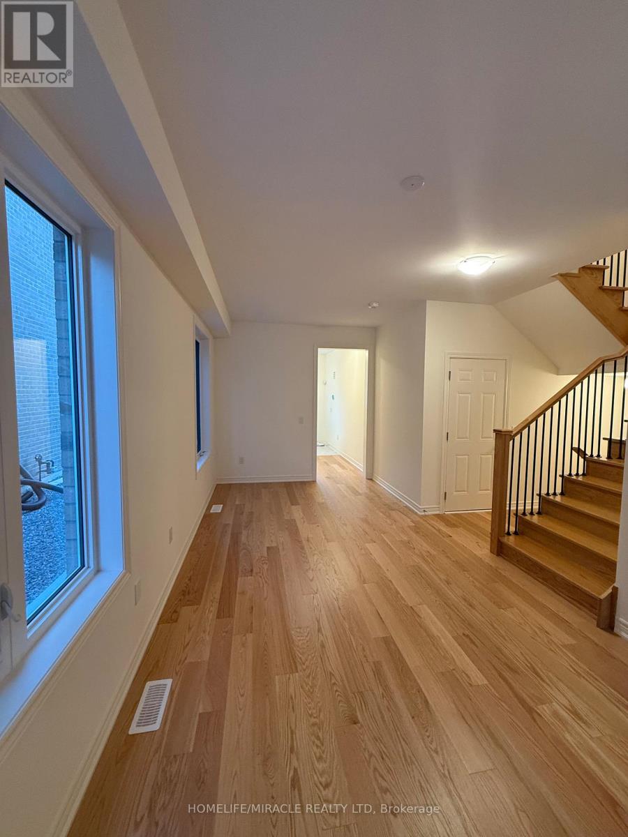 16 Bushwood Trail, Brampton, Ontario  L7A 5J7 - Photo 8 - W12487834